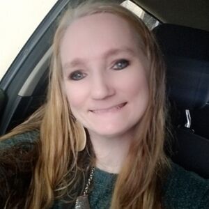 Meet your Posher, Carrie